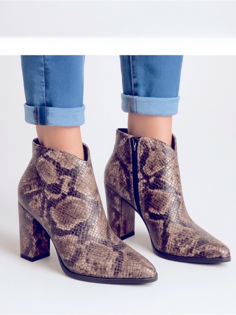 VALERIA Leal Animal Snakeskin Side Zip Booties Made in Mexico Size 5.5